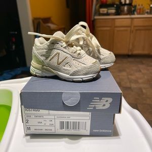 New balance infant tennis shoes size 2